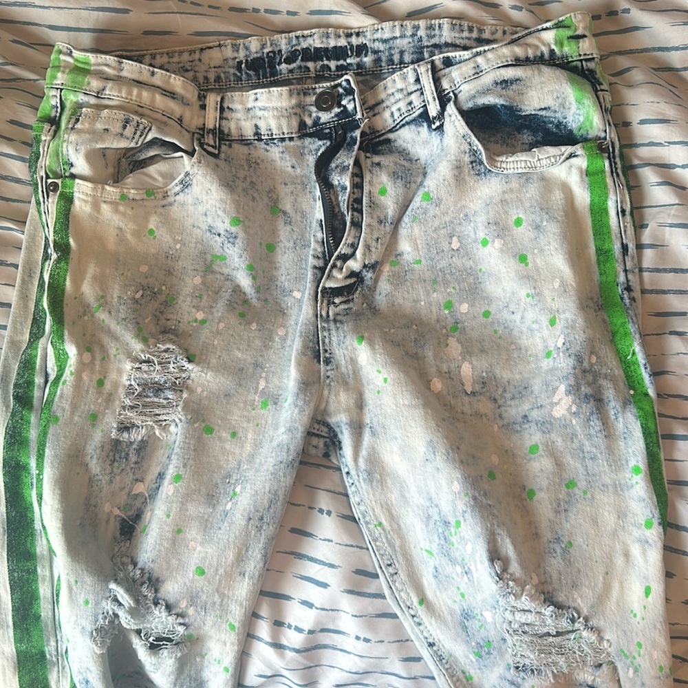 Ripped Jean shorts